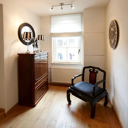 Hof Van Vervoering Bed & Breakfast Voeren